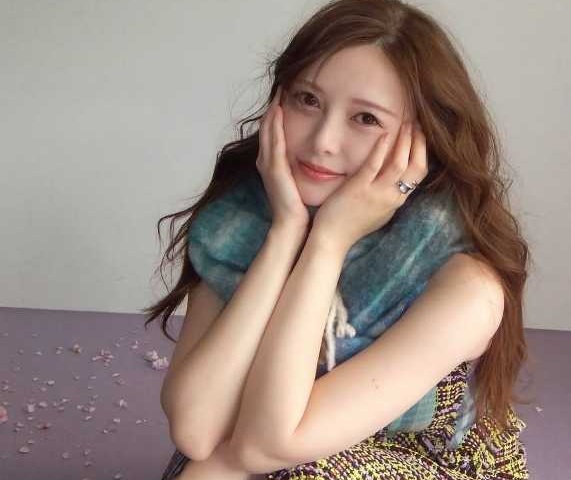 白石麻衣2026年カレンダーアザーカット公開！透明感溢れる可愛すぎる