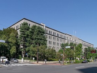 財務省外観、ウィキペディアより
