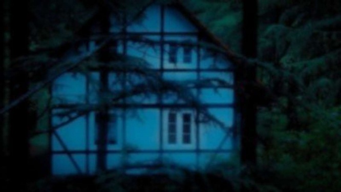 ようやく家を見つけたけれど（画像はphotoACより、イメージ）