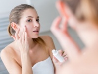 皮膚科医が教える！　正しい「肌の乾燥」対策