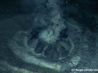 地球の隠された宝。北極海で希少な海底泥火山を発見