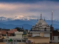 都市封鎖で空気がきれいに。30年ぶりに蘇ったヒマラヤ山脈の絶景に市民感激（インド）