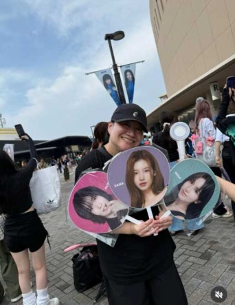 Instagram:近藤春菜(@harisenbon_haruna)より