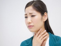 咳が止まらないのは乾燥が原因かも!?　この冬実践したい「喉の乾燥対策」4選