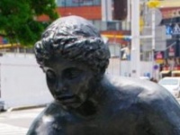 ルノワール「洗濯する女」（するが企画観光局の公式ホームページより）