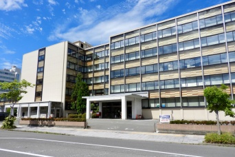 女子生徒に『2時間性的暴行』した男性教諭(26)　【4時間半飲酒後】運転した女性職員(19)など…　「3人の教職員」懲戒免職処分