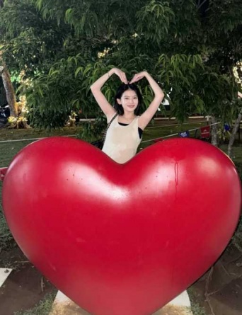 Instagram:出口夏希(@natsuki__deguchi__official)より