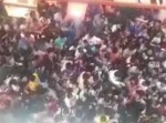 パニック映画かよ！　１７円のハンバーガーを求めて押し寄せる人々がマジ恐怖…