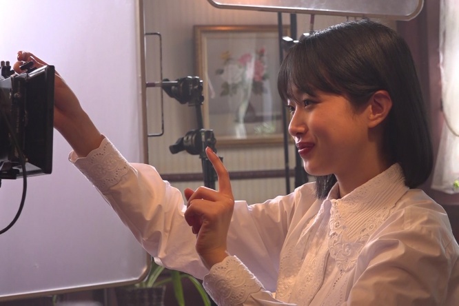 河合優実×金田哲(はんにゃ.)　 60秒Webドラマ『喫茶ピクセル』　河合は「(最近ハマっているものは)銭湯ですかね」