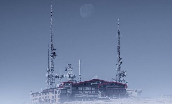 火星基地？実験施設？　長野の雪原に佇むホテルのＳＦ感が凄すぎる