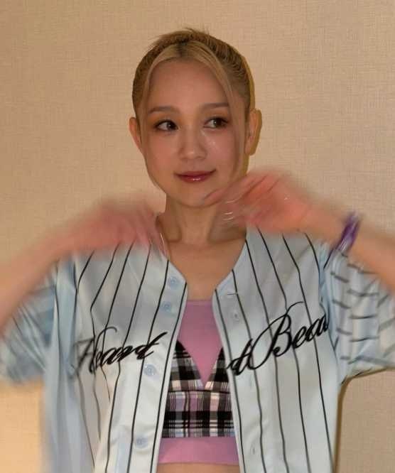 Instagram：西野カナ(@kananishino_official)より