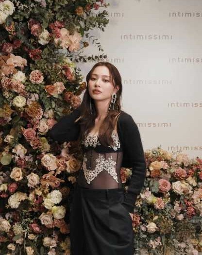 Instagram:内田理央(@rio_uchida)より