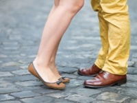 日本ではちょっと……。「公共の場でのキス」に対して思うこと3選