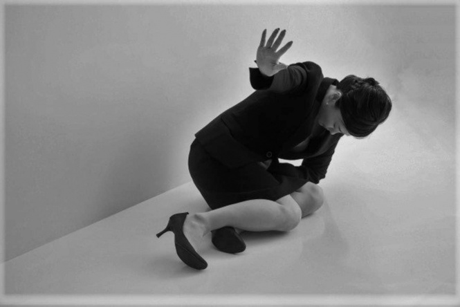 電車内で突然の腹痛が......(画像はイメージ)