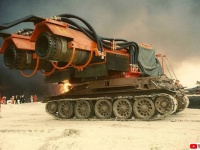 すごいだろ、これ消防車なんだぜ？世界最大のパワーを持つ兵器を魔改造した消防車