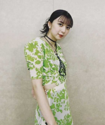 Instagram:上白石 萌歌(@moka____k)より