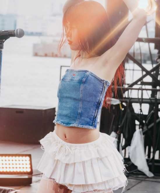 Instagram:アイナ・ジ・エンド（@ainatheend_official）より