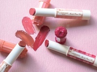 キャンメイク新作情報！　ぷるぷる唇を演出するティントタイプのリップが登場。ジューシーピュアアイズ新色も発売