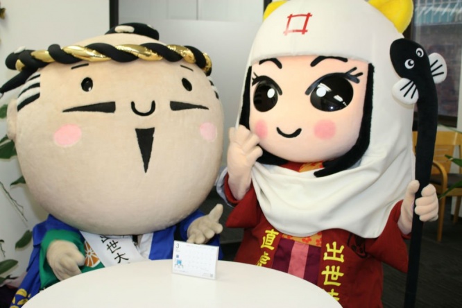 「直虎ちゃんよ、JR浜松駅のポスターの3枚に1枚、ワシのに変えられんかの......」