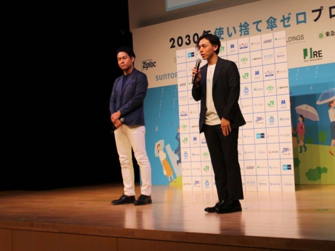 丸川代表(写真右)とJR東日本スタートアップの阿久津さん