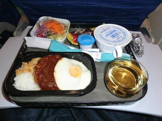 お国柄も満載 エコノミークラスの機内食が美味しい航空会社とそのメニュー