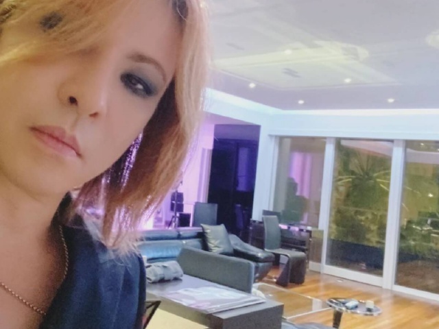 Yoshiki ロサンゼルスの自宅公開も違うところにツッコミ殺到 1ページ目 デイリーニュースオンライン