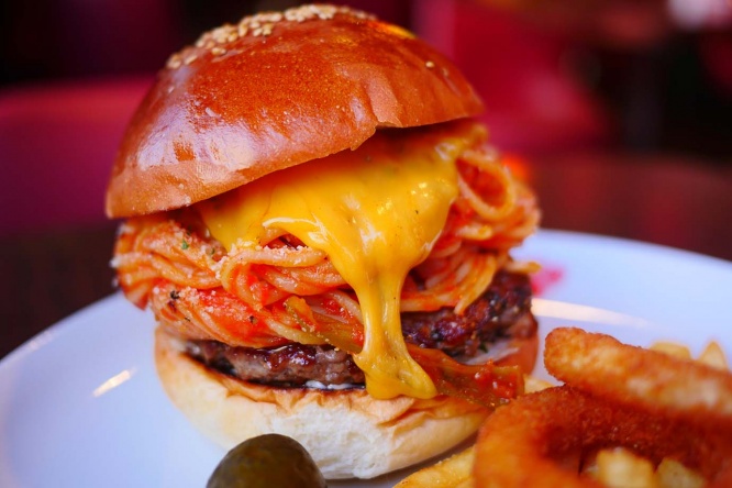 brozers-tomato-spaghetti-burger8