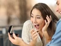 約6割の女子が〇〇がいい!!　プロポーズされるとき、婚約指輪は一緒にもらいたい？