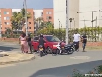 武装集団に車から引きずり出されるところから始まる史上最恐のサプライズ・プロポーズ