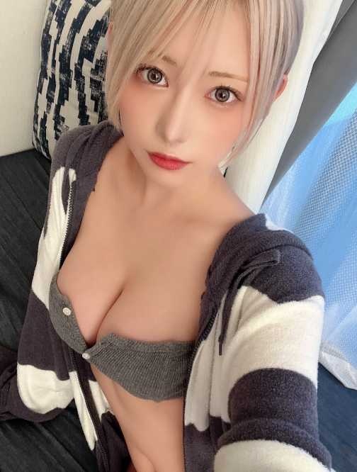 X：篠崎こころ(@kokoro777pp)より