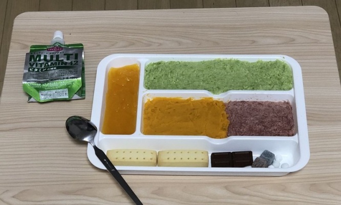 〝ディストピア飯〟食べたら「虚無に溢れた」　最初はワクワク、徐々に襲い来るキツさ