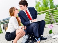 けっこう過激……。男性が社内恋愛をした場合にしてみたいこと3パターン！