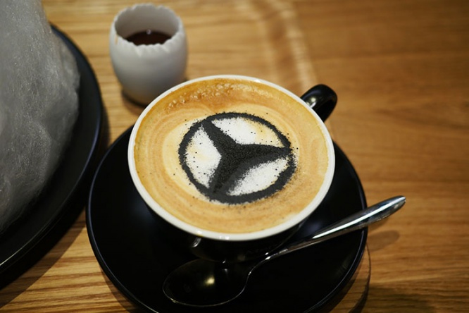 mercedes-benz3