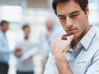 好き避けは「職場」で多い？　好き避けと嫌い避けのちがい