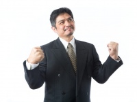 仕事のモチベーションに！ 社会人が心に刻んでいる「座右の銘」まとめ「人には使われるな。使え」「人生は暇つぶし」