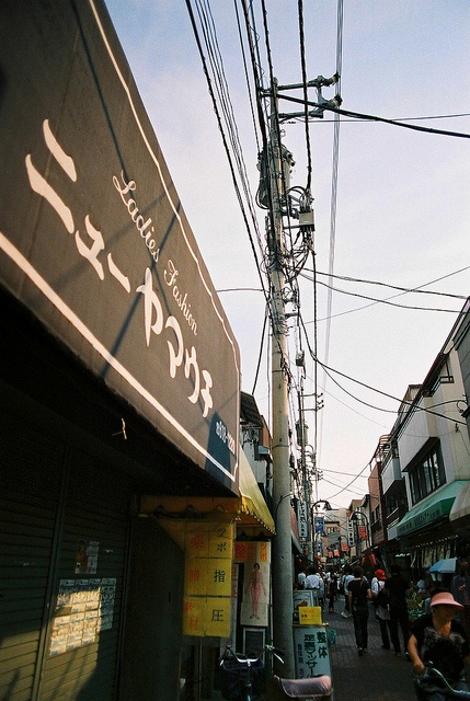 ロケの舞台となった「キラキラ橘商店街」（chidorianさん撮影、Flickrより）