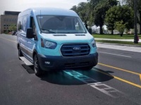 アメリカで走りながら電気自動車を充電できる道路が完成