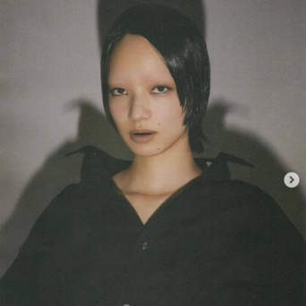 インスタグラム：小松菜奈(@konichan7)より