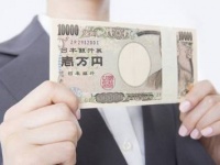 オレだったら辞めてるわ……。ボーナスなしの彼女に思うこと5つ！