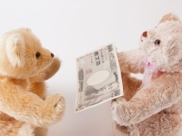 常識、それとも非常識!?　結婚式のご祝儀に2万円を包む人に対して思うこと6つ！