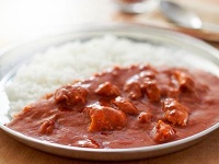 「素材を生かしたカレー 3種の唐辛子とチキン」