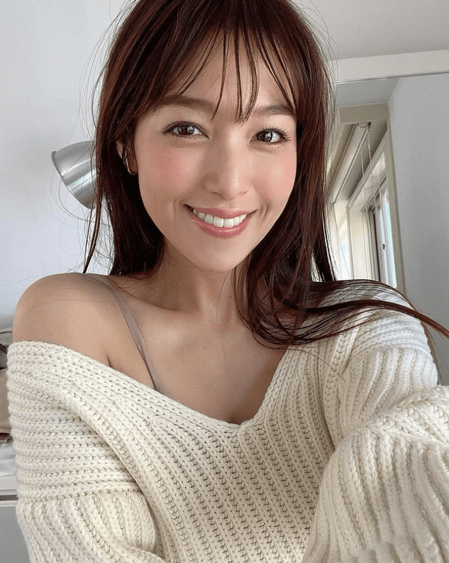 ※画像は鷲見玲奈のインスタグラムアカウント『＠sumi__reina』より