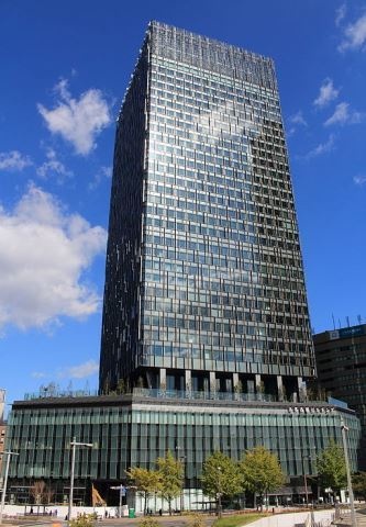大名古屋ビルヂング2015年竣工（Alpsdakeさん撮影、Wikimedia Commonsより）