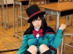 二次元から出てきた…　天木じゅんが“手品先輩”のコラボグラビアを公開！