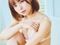 宮崎あみさ⒞光文社／週刊FLASH写真◎千葉タイチ