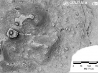 メキシコで古代マヤ文明時代の競技場の地下に謎めいた構造物を発見、ピラミッドも発見される
