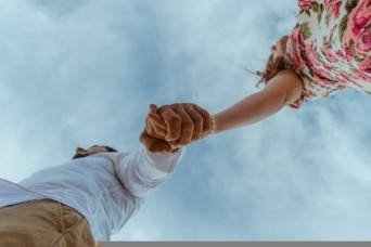 実の妹との間に4人の子供をもうけた男性、兄妹間の性交を合法化すべきだと主張