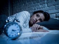 不眠症は遺伝する。睡眠障害を引き起こすかもしれない遺伝子が特定される（米研究）