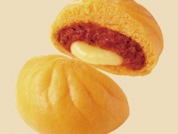 「チーズたっぷりピザまん」（画像は公式サイトより）