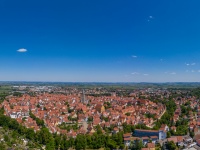 進撃の巨人の舞台？隕石落下によりできた巨大クレーターの上に築かれた市壁都市、ドイツの都市「ネルトリンゲン」